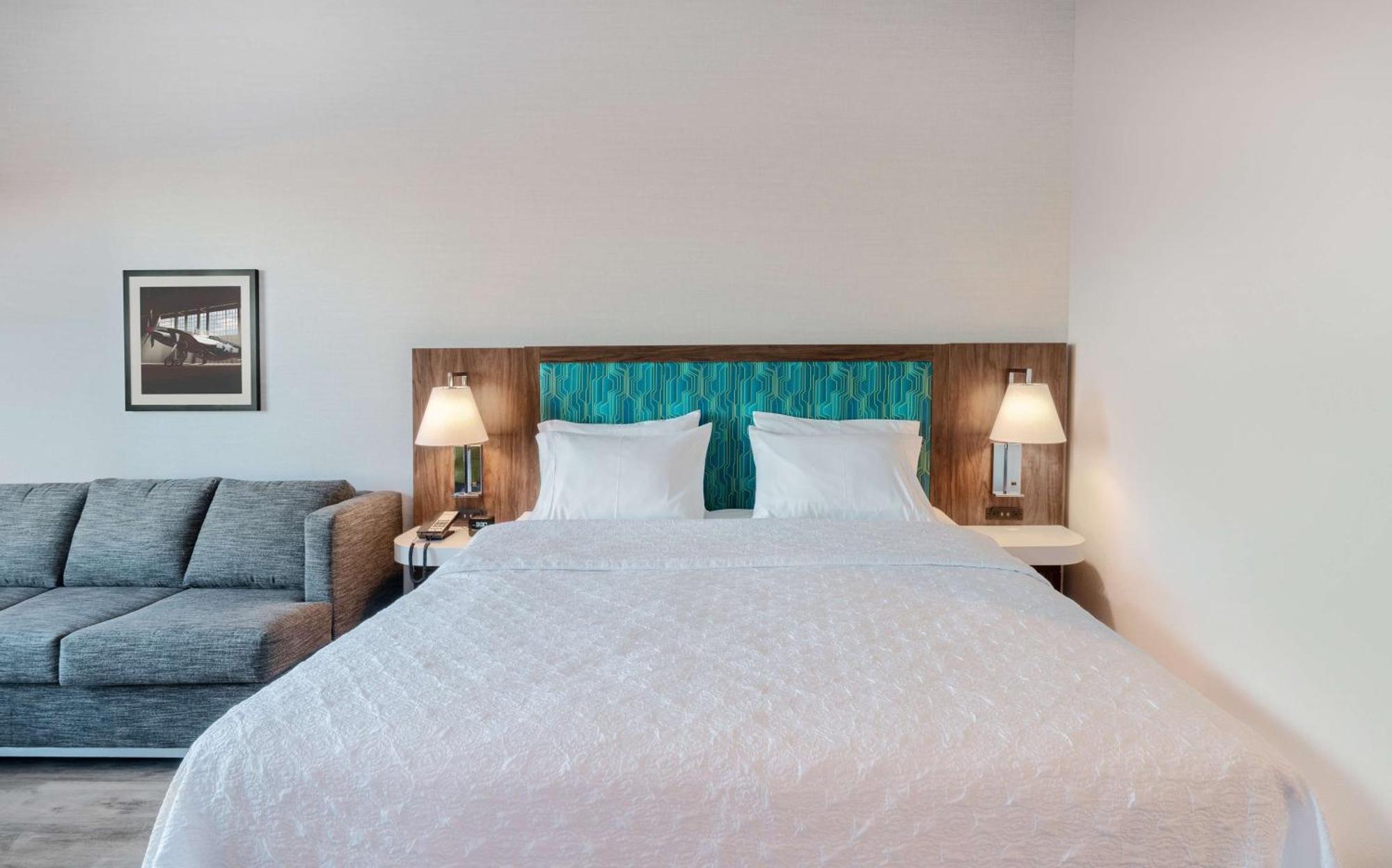 Hampton Inn Riverside March Air Force Base, Ca Bagian luar foto